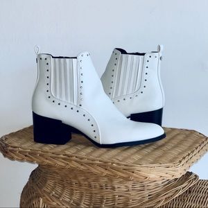 NWOT Circus Sam Edelman White Booties